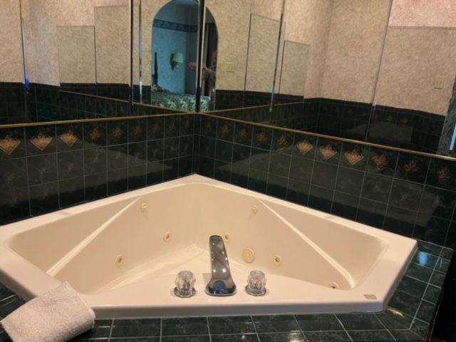 Garden Inn New Castle Экстерьер фото
